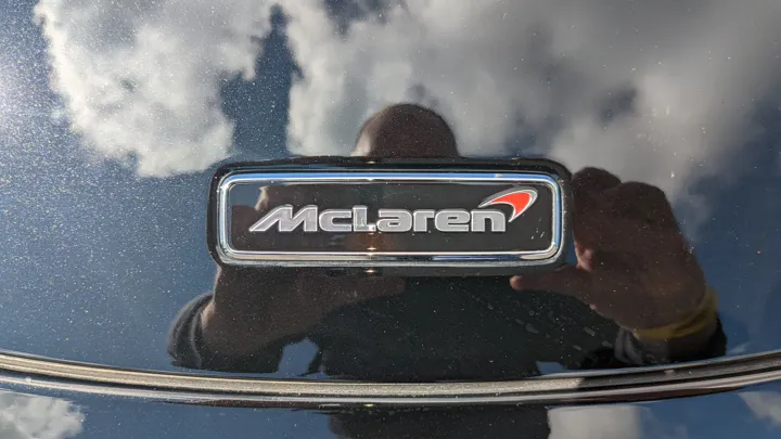 Деталь кузова McLaren
